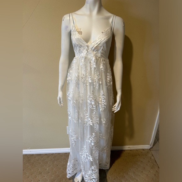 Pinkblush embroidered Lace Embellished Maxi Dress - Picture 2 of 7